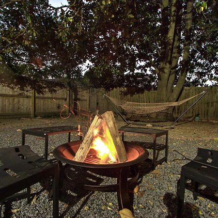 Spacious Bungalow With 6 Beds, Games, And Fire Pit - Close To Beale Street, Bbq, Graceland, & Liberty Bowl Мемфис Екстериор снимка