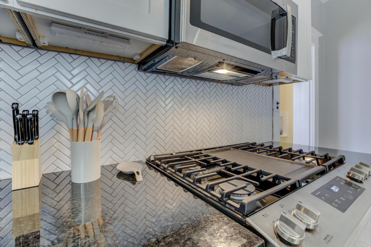 Spacious Bungalow With 6 Beds, Games, And Fire Pit - Close To Beale Street, Bbq, Graceland, & Liberty Bowl Мемфис Екстериор снимка